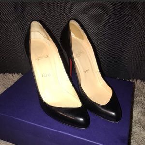 Christian Louboutin authentic “maudissima” pump!